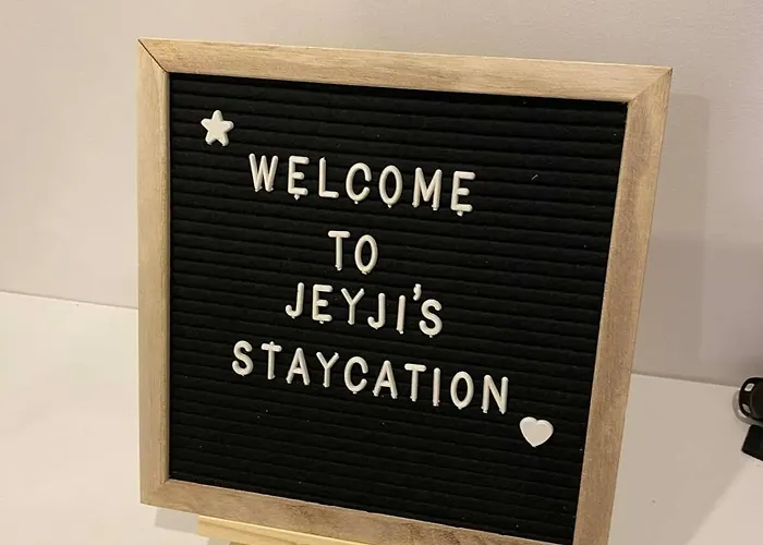 Bed & Breakfast Staycation Haven With View Free Pool, Netflix, Wi-fi Manila