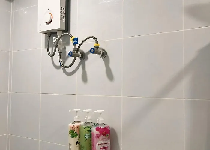 Staycation Haven With View Free Pool, Netflix, Wi-fi 4*